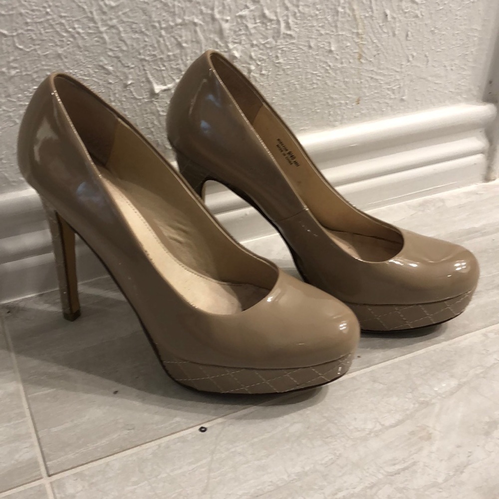 Chinese Laundry nude patent platform heel size 9
